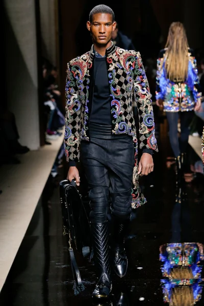 Look 37